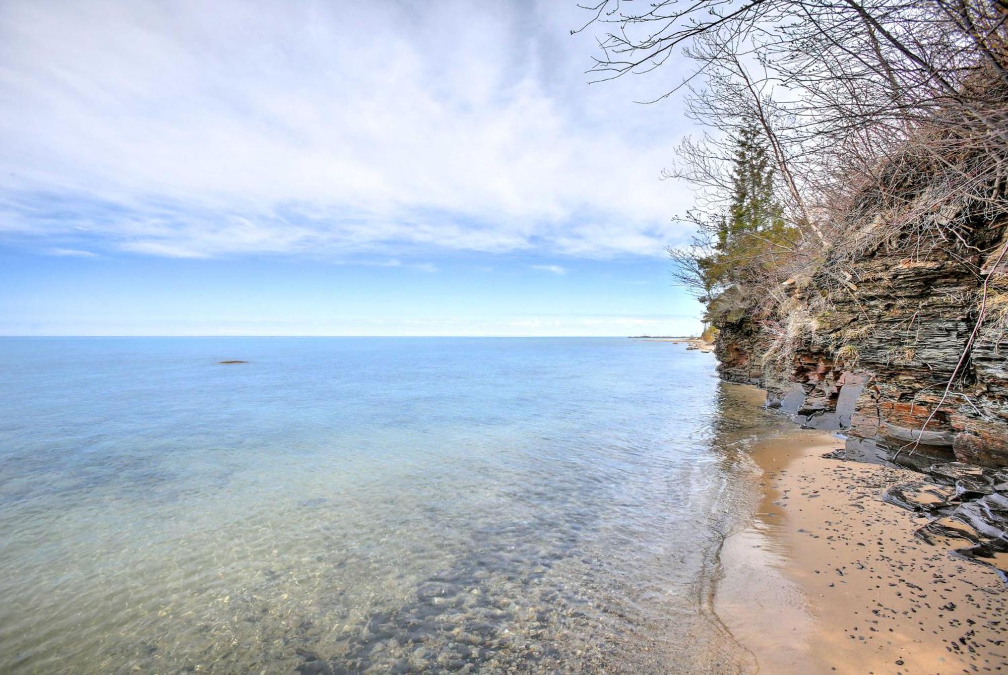 Gorgeous Charlevoix Home On Lake Michigan! Ellsworth Exteriér fotografie